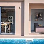 Spacious New Design Vitis Vitae, Private Pool ,1400m2 Garden , Istria Villa Svetvinčenat